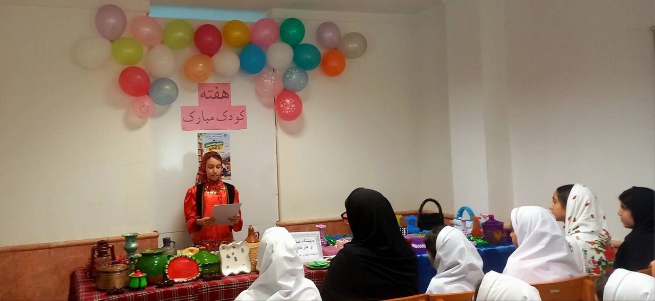ویژه‌برنامه «همسفر با کتاب» با محوریت هنر و اصالت بومی در نوشهر برگزار شد